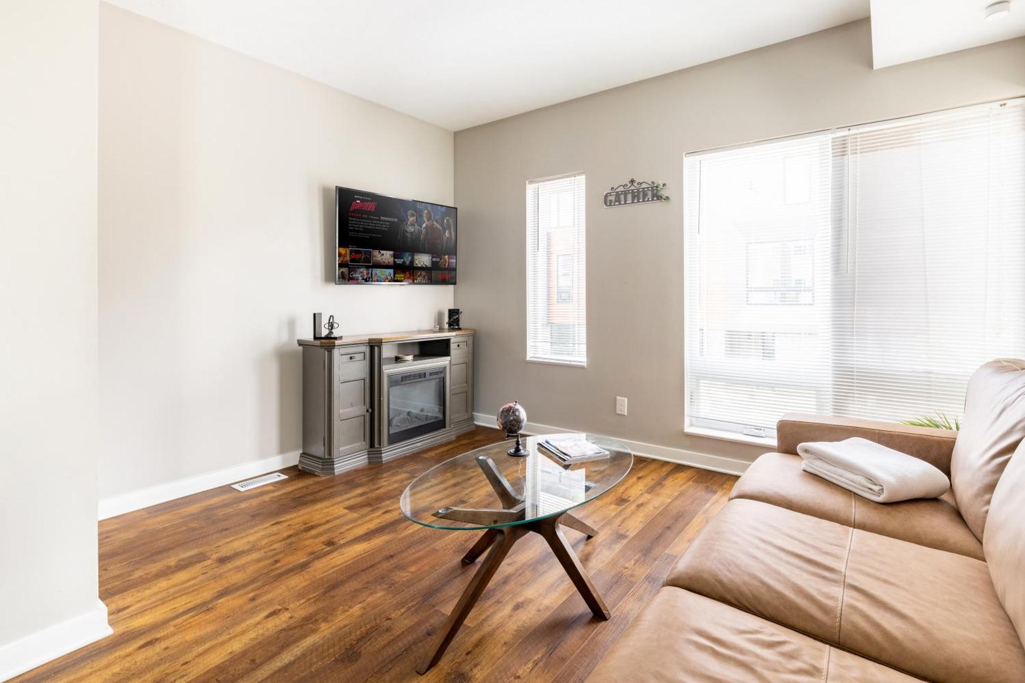 Luxury Downtown Townhome Private Garage Unit 9 Cleveland Exterior foto