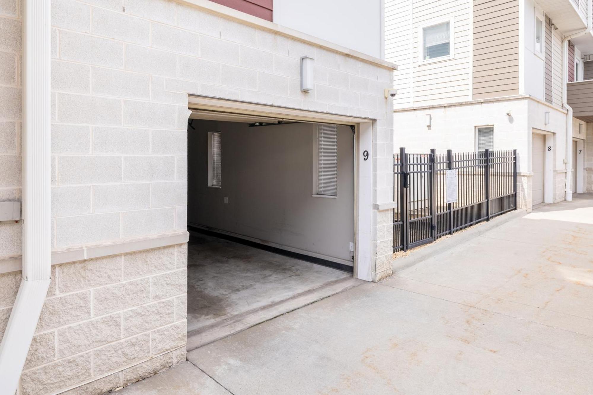 Luxury Downtown Townhome Private Garage Unit 9 Cleveland Exterior foto